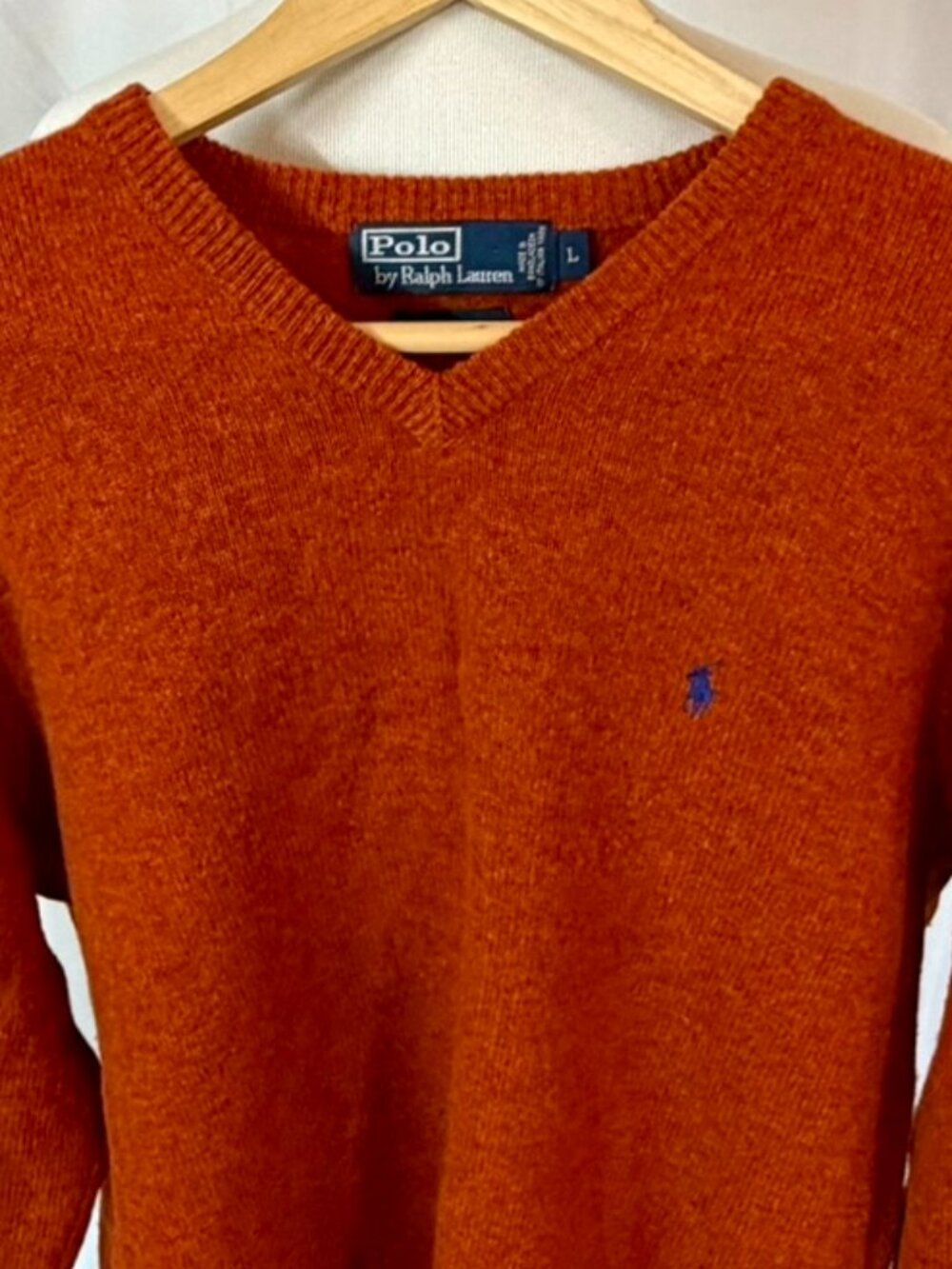 Beautiful Polo Ralph Lauren wool V-Neck Sweater - Men's Large